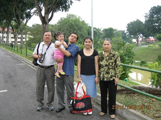 ThaiVinhThuyBien_family.jpg
